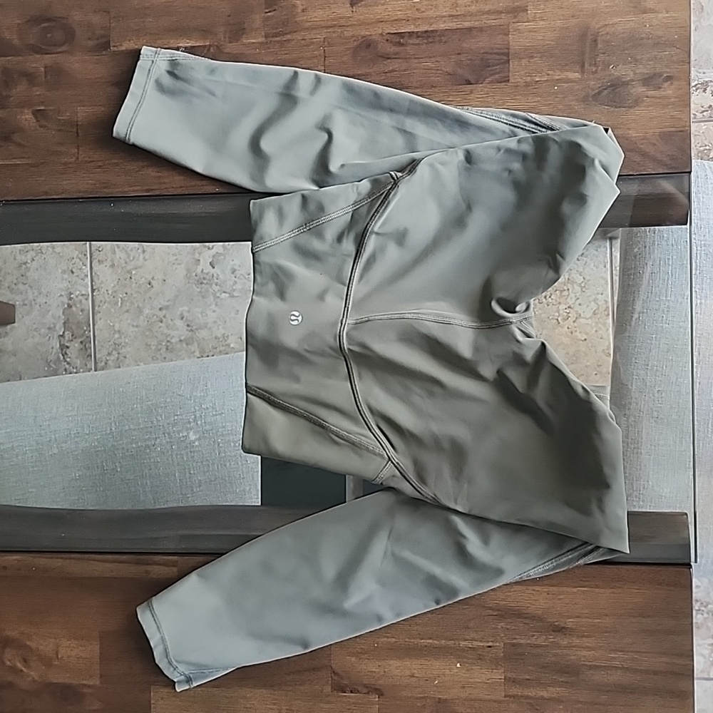 Lululemon Swift Speed High-Rise Tight 25” - Size 2